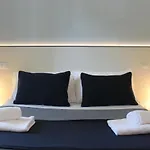 Little Rose Lodge